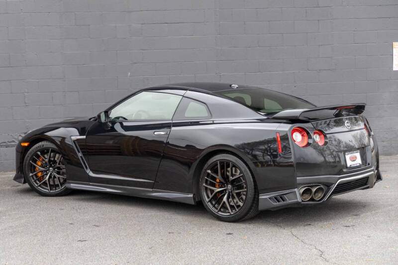 2018 Nissan GT-R Premium