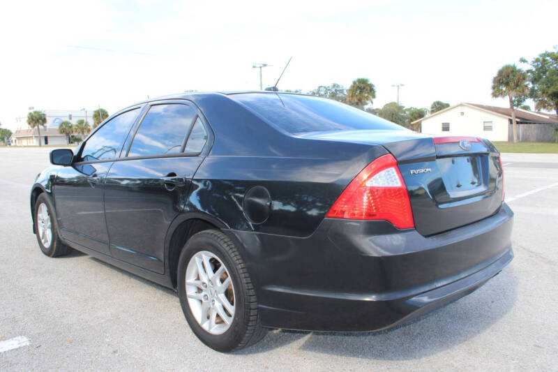 2010 Ford Fusion S