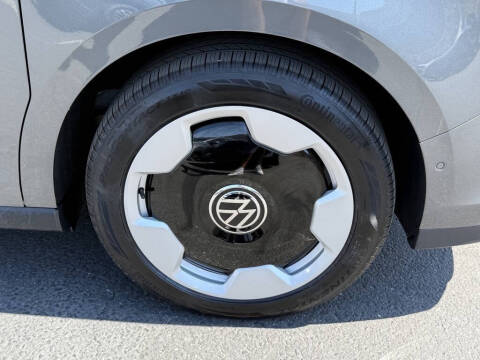 2025 Volkswagen ID. Buzz Pro S Plus