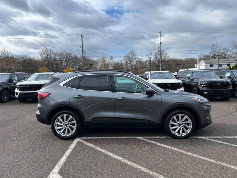 2022 Ford Escape Titanium