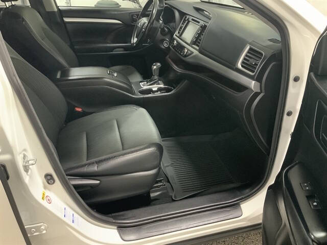 2018 Toyota Highlander LE