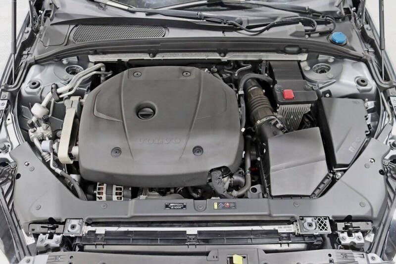 2019 Volvo S60 T6 R-Design