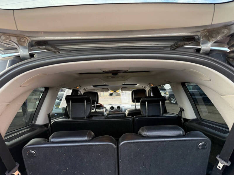 2011 Mercedes-Benz GL-Class GL 550 4MATIC