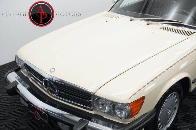 1987 Mercedes-Benz 560-Class 560 SL