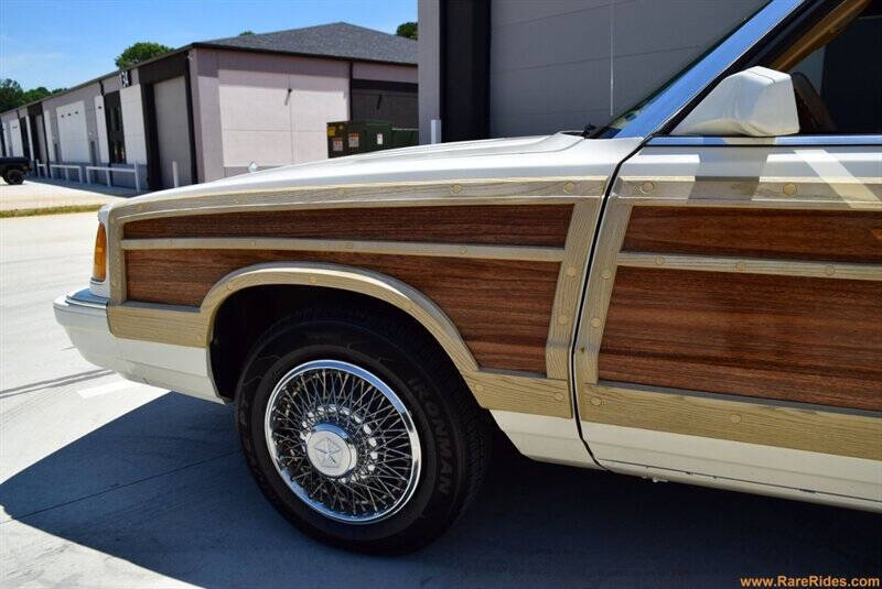 1986 Chrysler Le Baron Mark Cross Town and Country