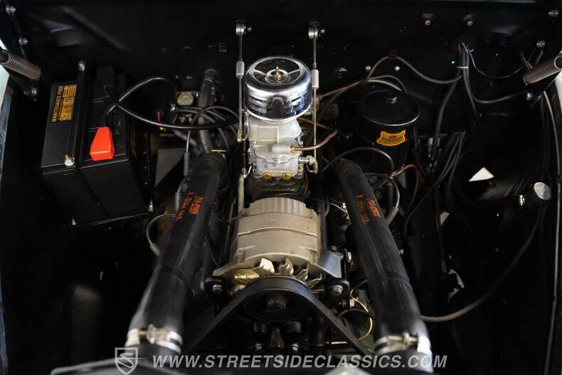 1948 Ford Deluxe