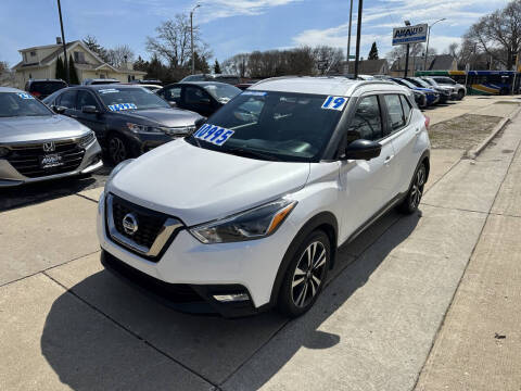 2019 Nissan Kicks SR
