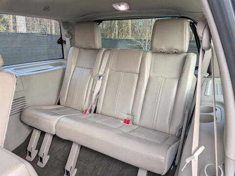 2016 Lincoln Navigator Select