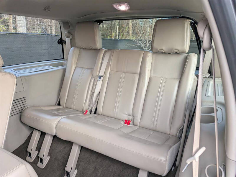 2016 Lincoln Navigator Select