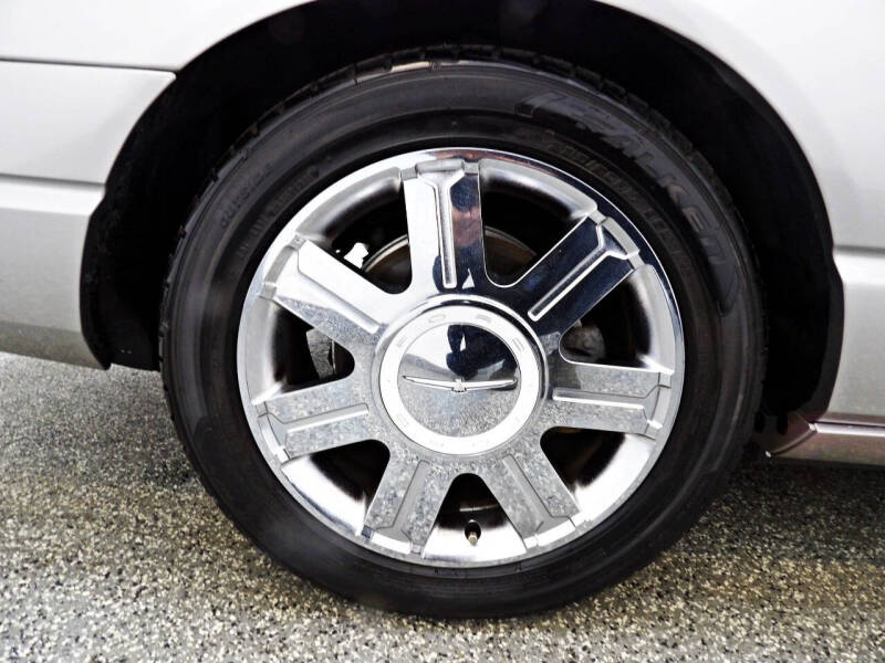 2004 Ford Thunderbird Deluxe