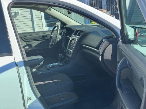 2016 GMC Acadia SLE-2