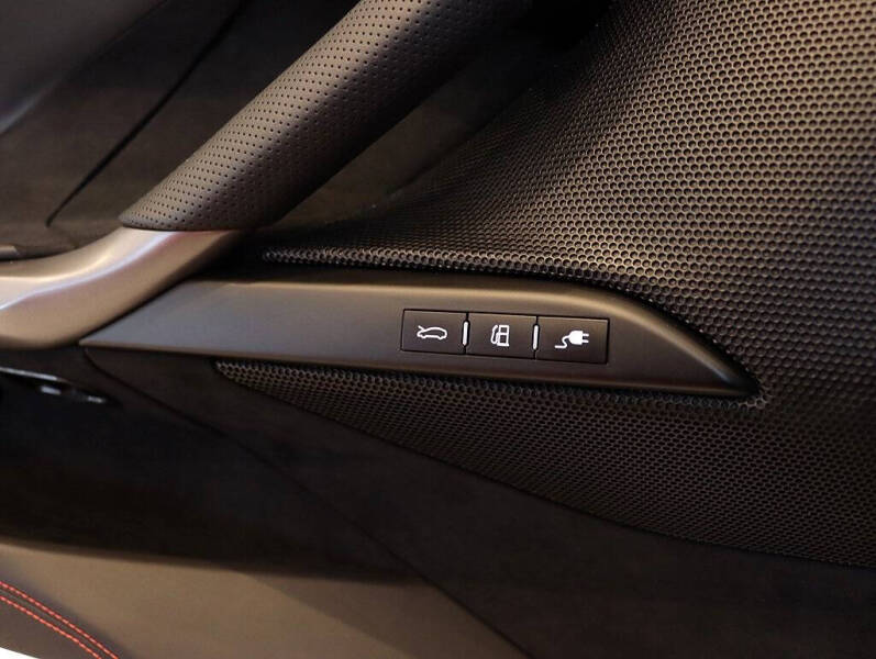 2024 Ferrari 296 GTS