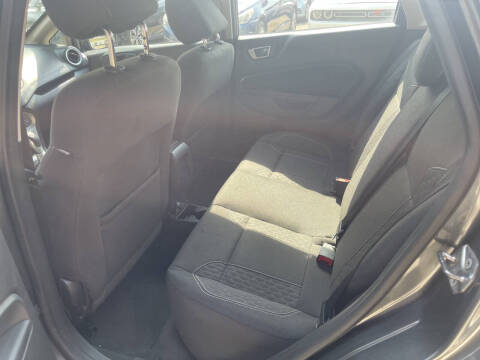 2015 Ford Fiesta SE