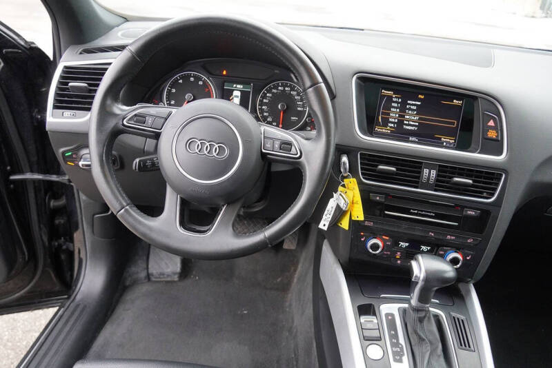 2016 Audi Q5 2.0T quattro Premium Plus