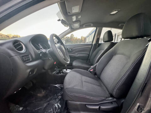 2019 Nissan Versa SV