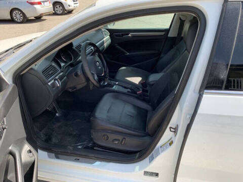 2017 Volkswagen Passat 1.8T R-Line