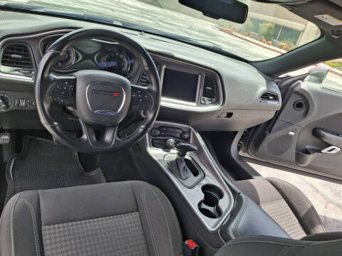 2019 Dodge Challenger SXT