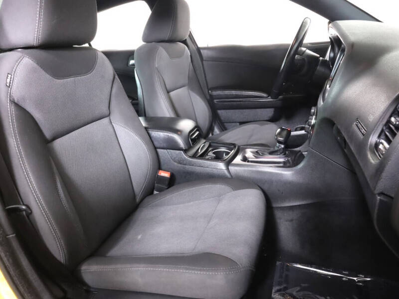 2017 Dodge Charger SE