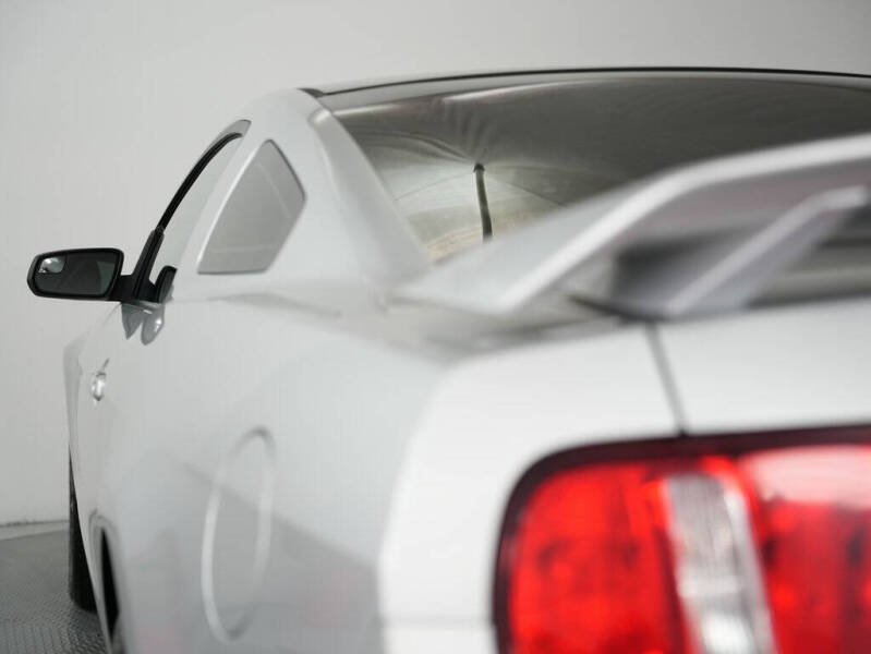 2012 Ford Mustang V6