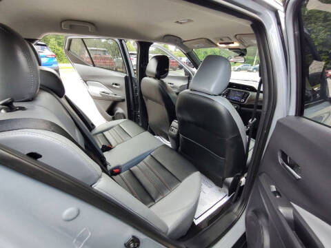 2021 Nissan Kicks SR