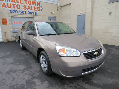 2007 Chevrolet Malibu for sale at Small Town Auto Sales in Hazleton PA