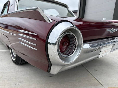 1961 Ford Thunderbird