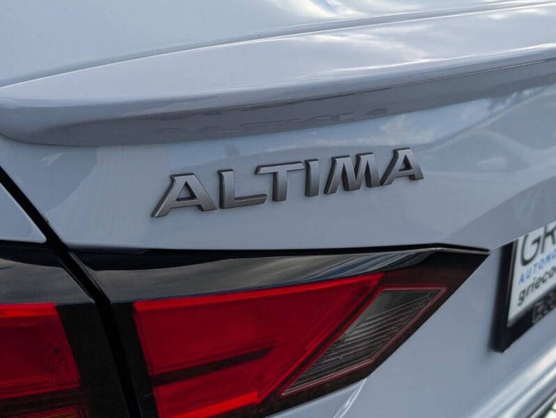 2023 Nissan Altima 2.0 SR