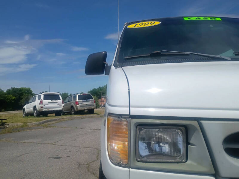 1999 Ford E-350