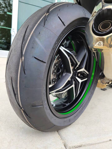 2025 Kawasaki Ninja H2 Carbon ABS