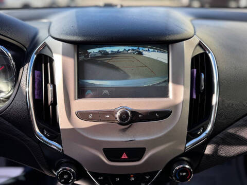 2018 Chevrolet Cruze LS Auto