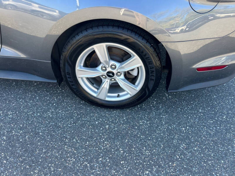 2021 Ford Mustang EcoBoost