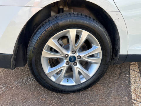 2010 Ford Taurus SEL