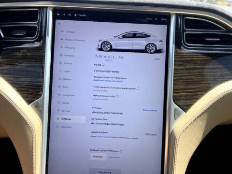 2015 Tesla Model S 85
