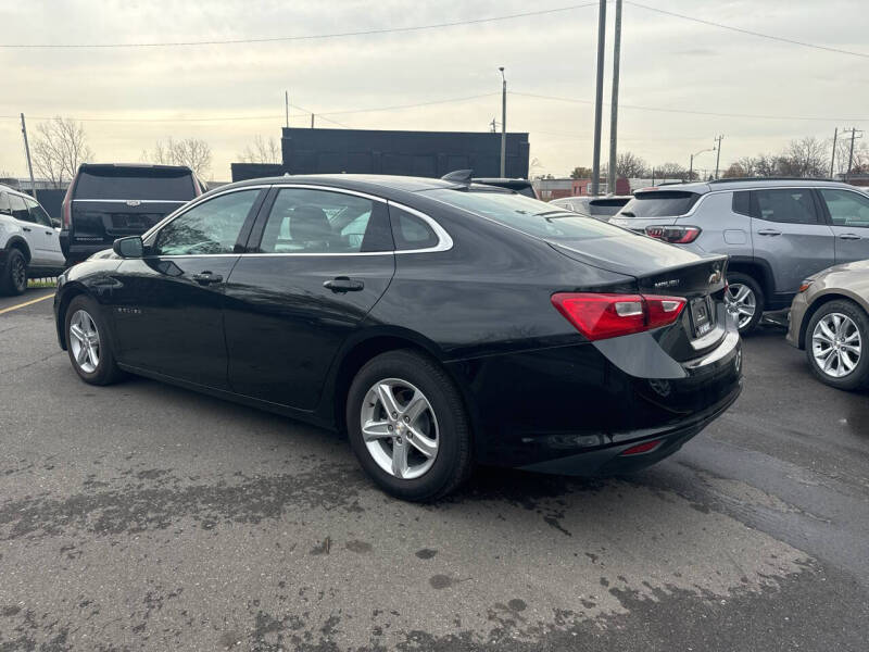 2023 Chevrolet Malibu 1LT photo 5