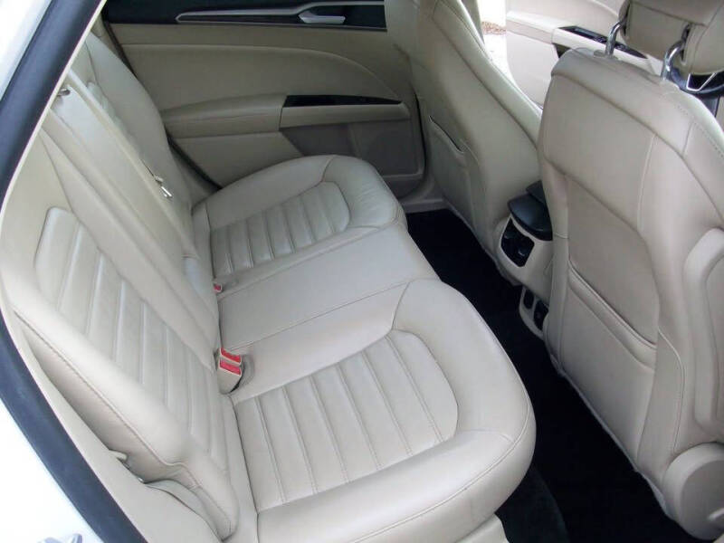 2014 Ford Fusion Hybrid SE