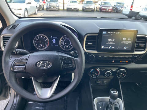 2021 Hyundai Venue SE