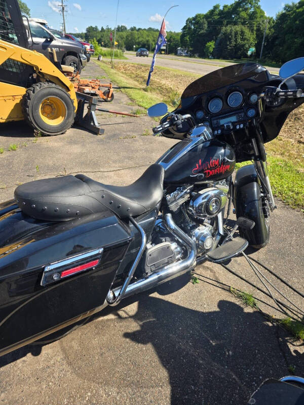 2011 Harley-Davidson FLHTC Electra Glide