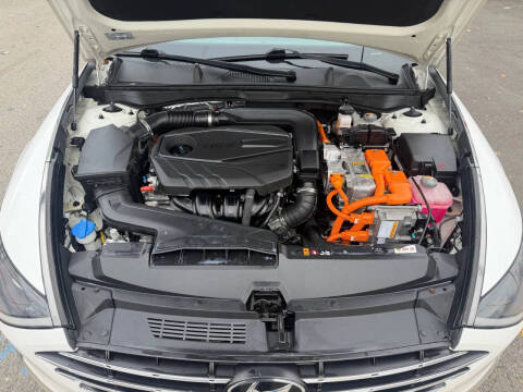 2022 Hyundai Sonata Hybrid Blue