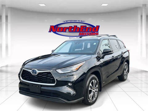 2022 Toyota Highlander Hybrid XLE