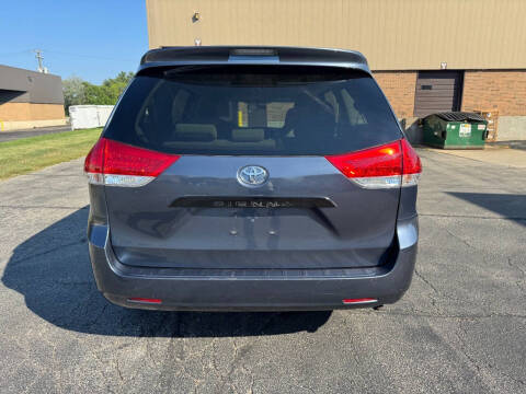 2014 Toyota Sienna L 7-Passenger