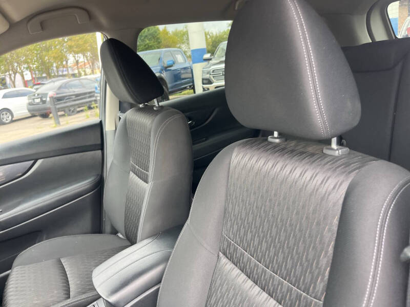 2019 Nissan Rogue SV