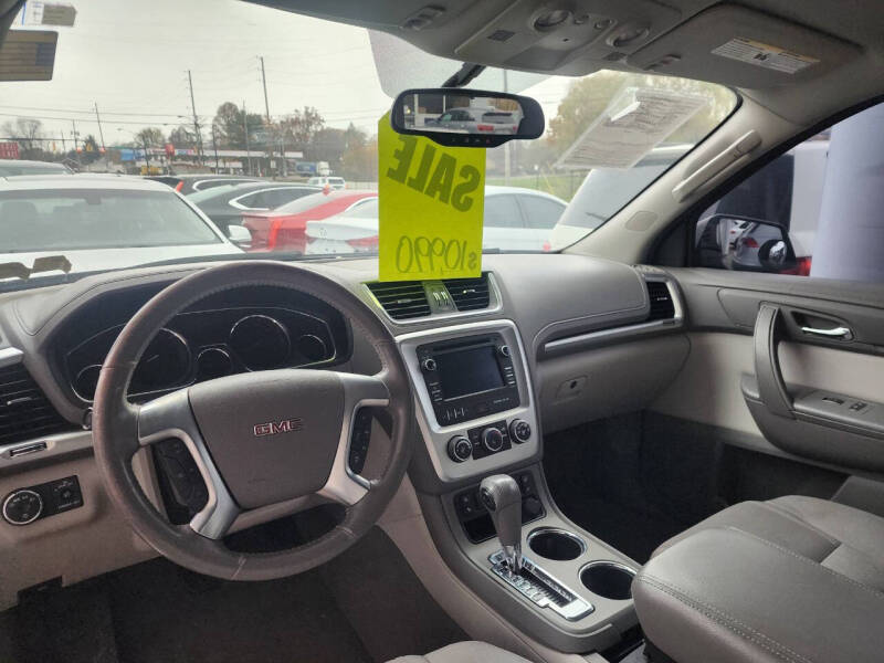 2016 GMC Acadia SLE-2