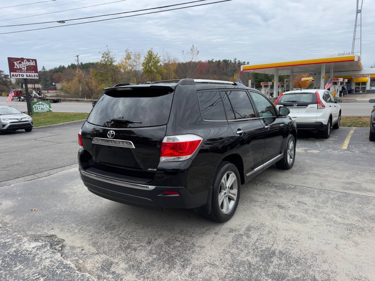 2012 Toyota Highlander for sale at Nutfield Petroleum in Londonderry, NH