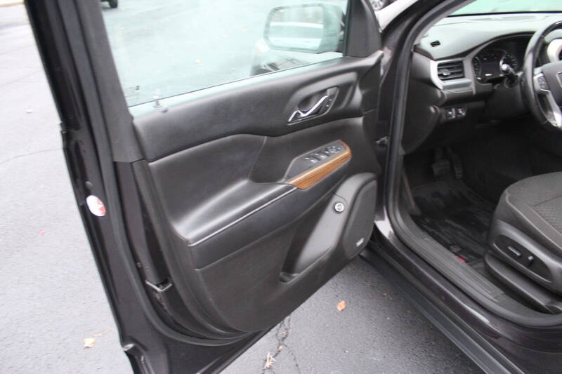 2018 GMC Acadia SLE-2