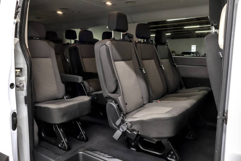 2023 Ford Transit 350 XLT