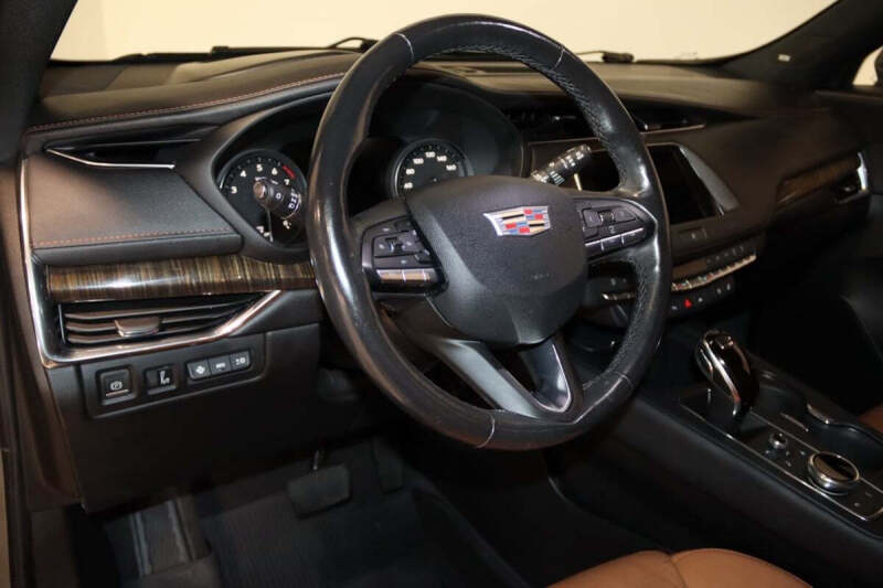 2020 Cadillac XT4 Premium Luxury