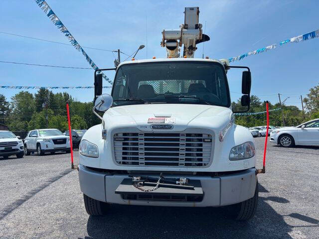 2017 Freightliner M2 106
