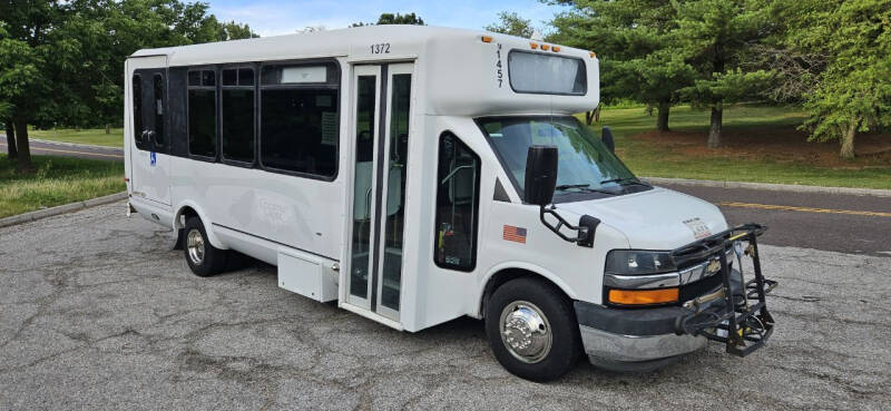 2015 Chevrolet 4500 Shuttle Bus
