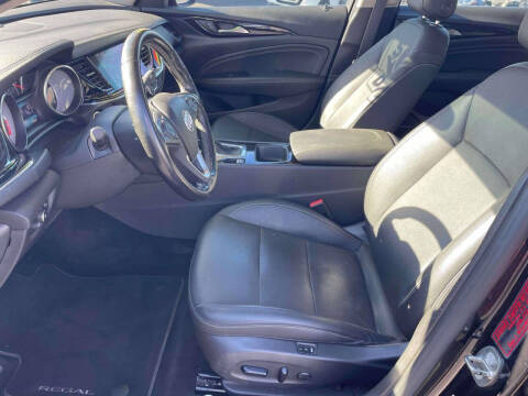 2018 Buick Regal Sportback Essence