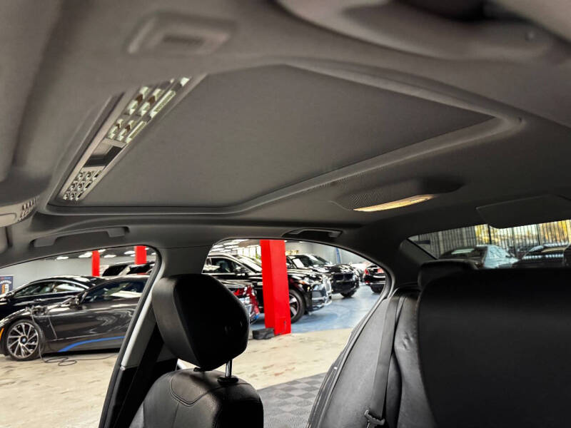 2018 BMW 3 Series 320i xDrive